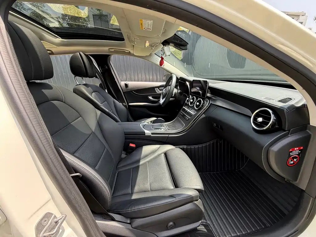 Mercedes-Benz C-Class 2020 — фото 12