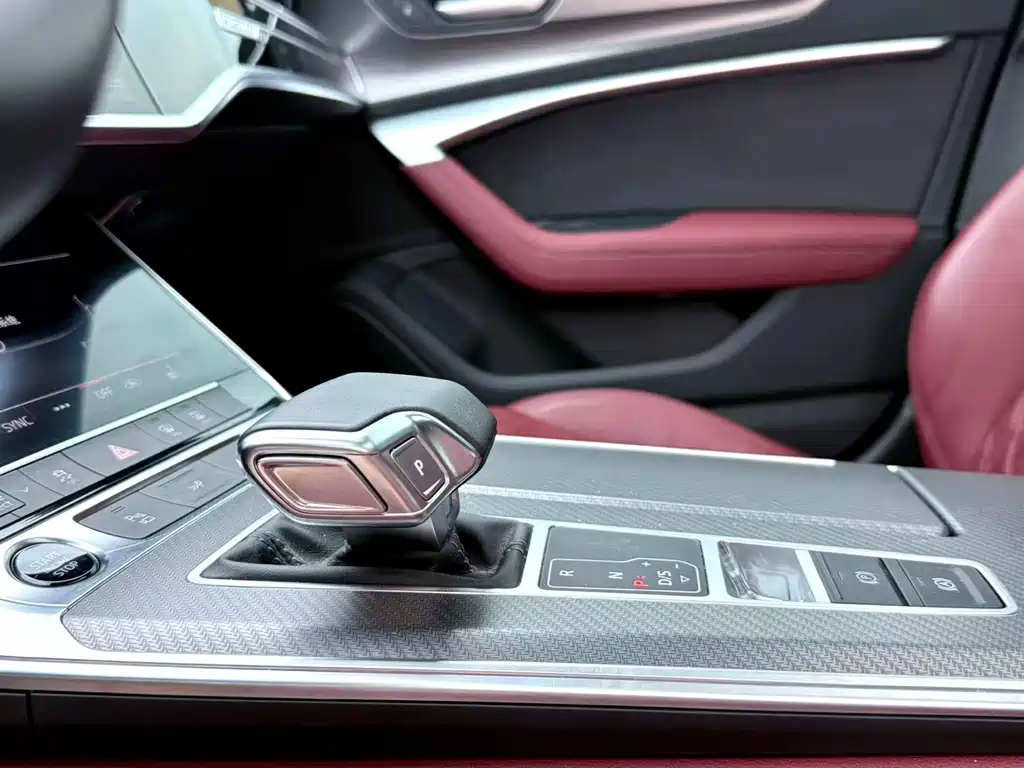 Audi A7L 2025 — фото 12