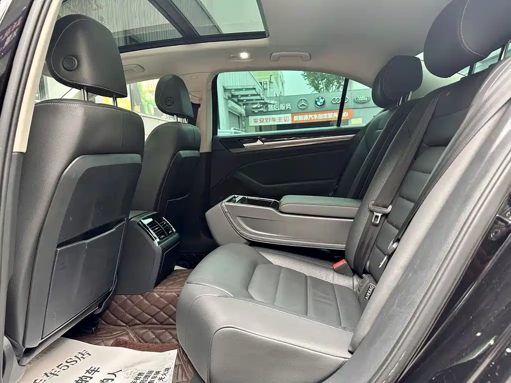 Volkswagen Phideon 2019 — фото 14