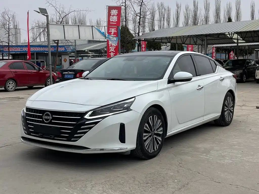 Nissan Teana 2023 — фото 1