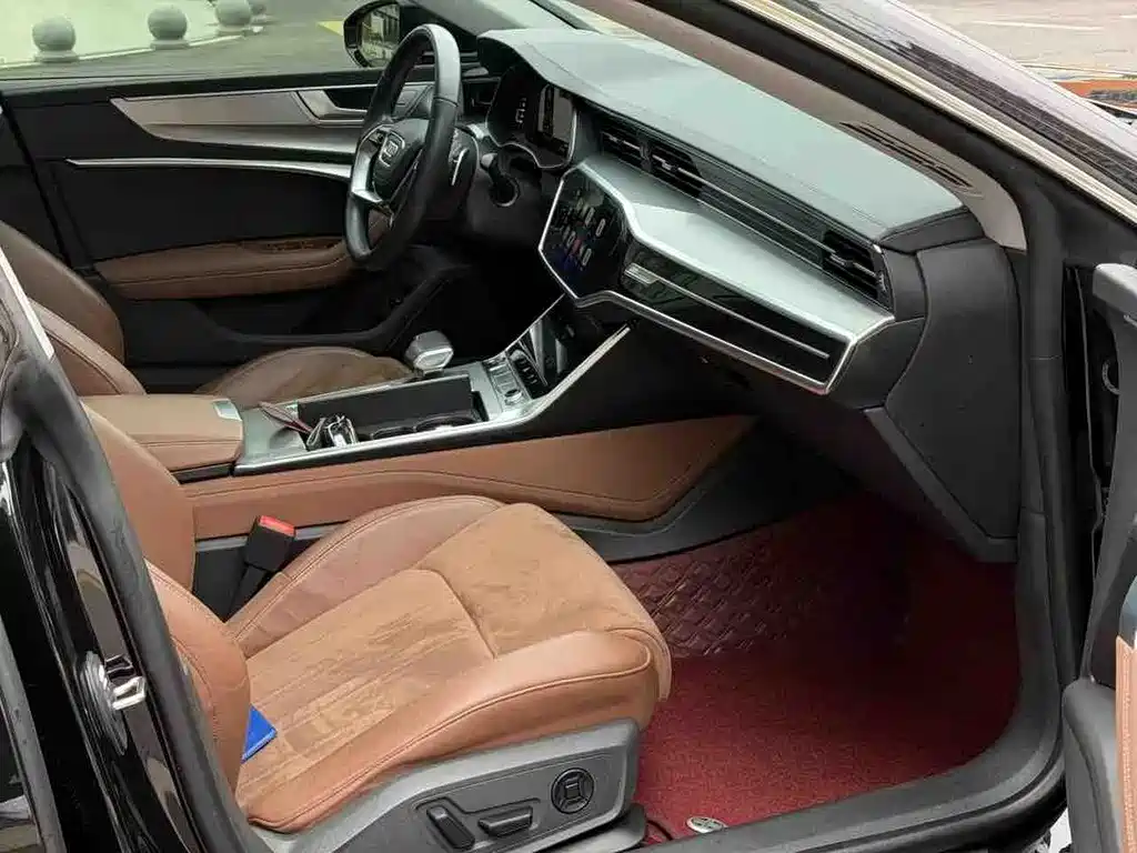 Audi A7L 2024 — фото 9