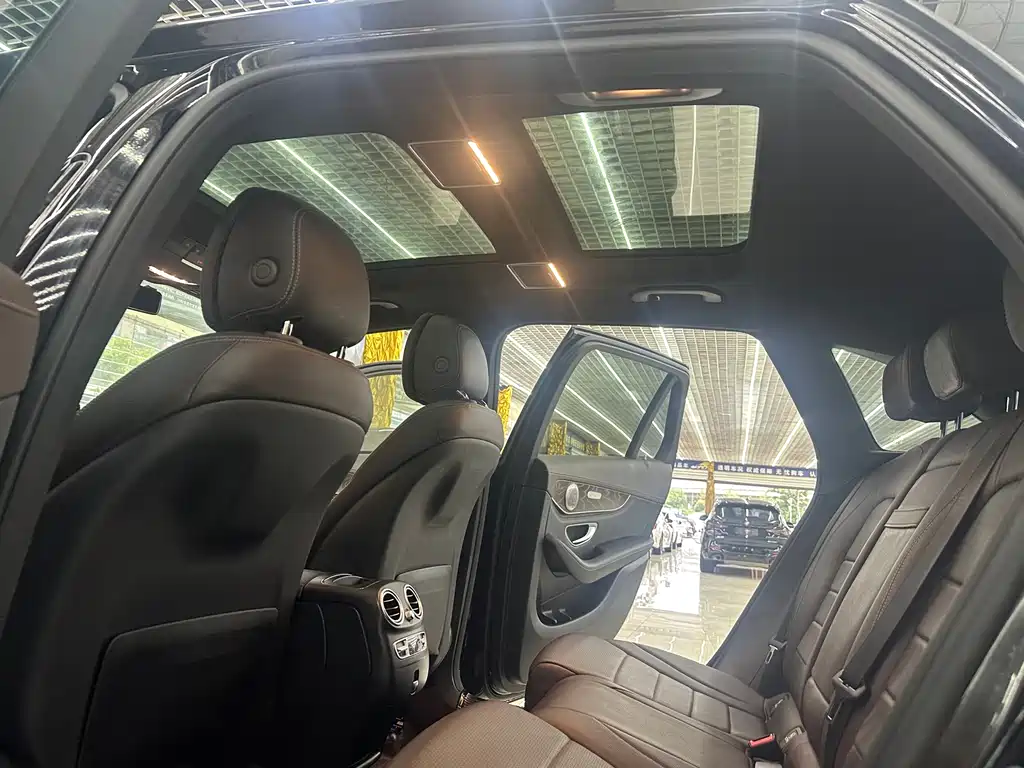 Mercedes-Benz GLC 2020 — фото 18