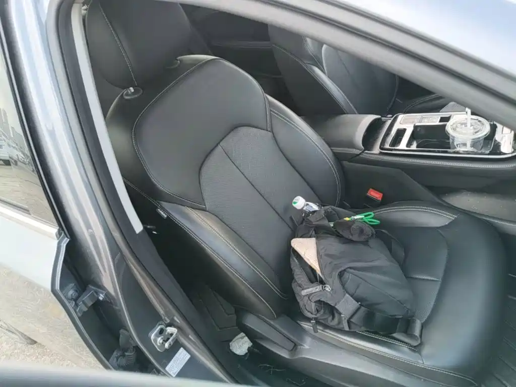 Roewe i6 MAX 2021 — фото 25