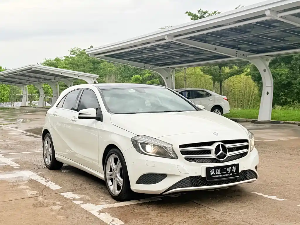 Mercedes-Benz A-Class 2016 — фото 3