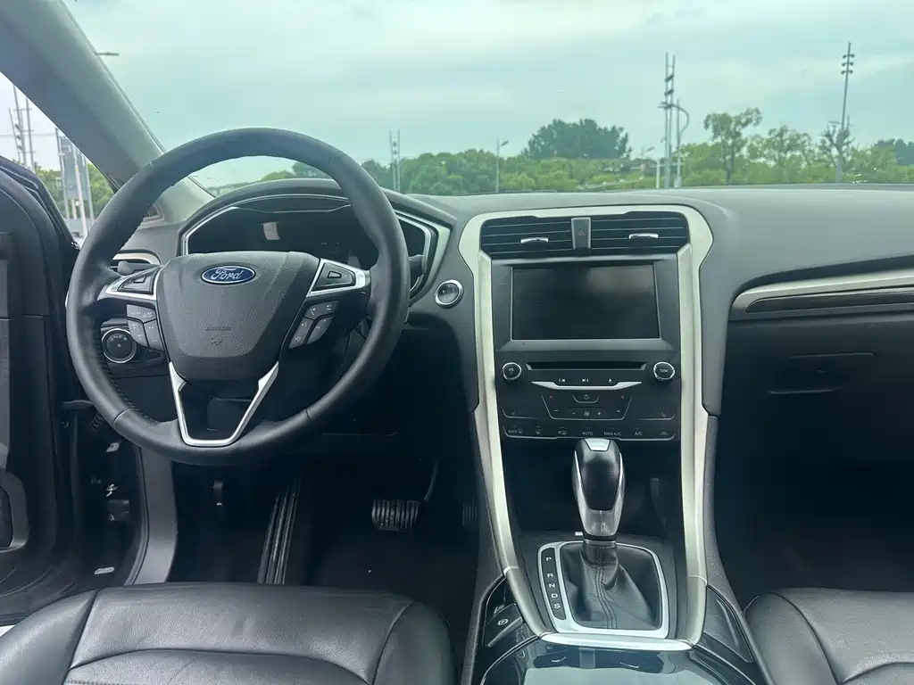 Ford Mondeo 2015 — фото 15