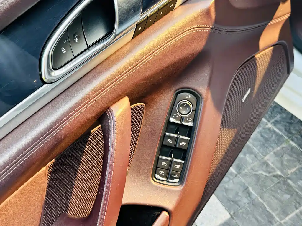 Porsche Panamera 2015 — фото 7