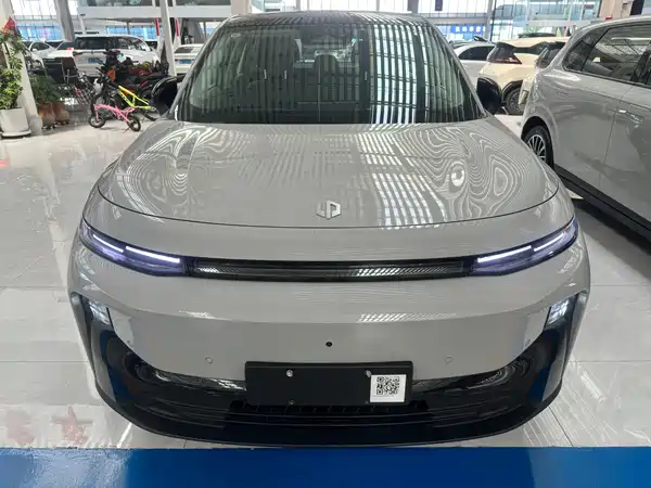 Leapmotor B10 2025