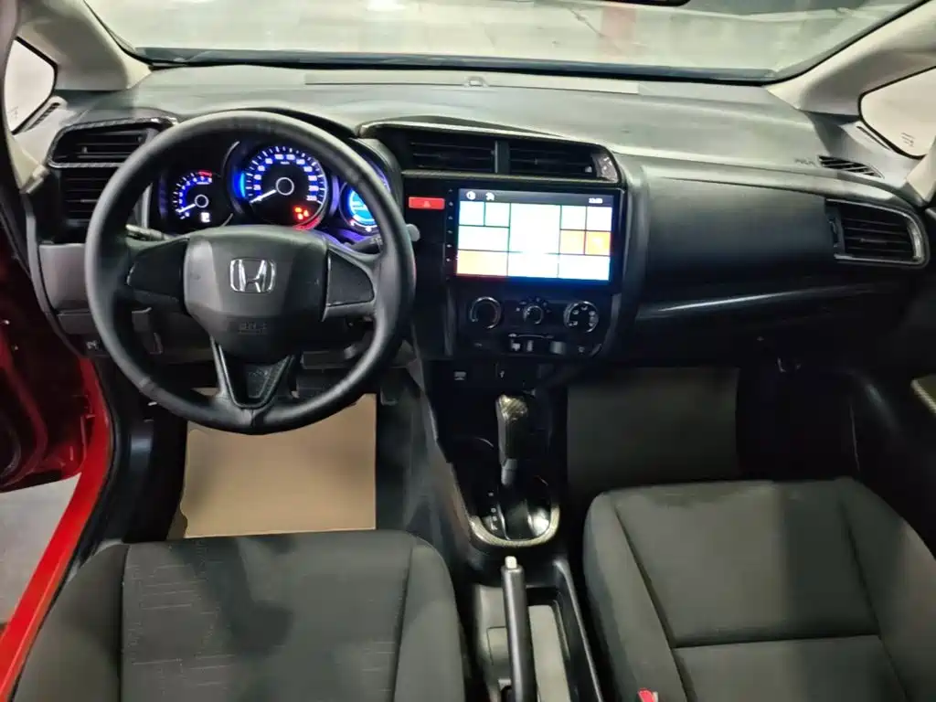 Honda Fit 2017 — фото 10