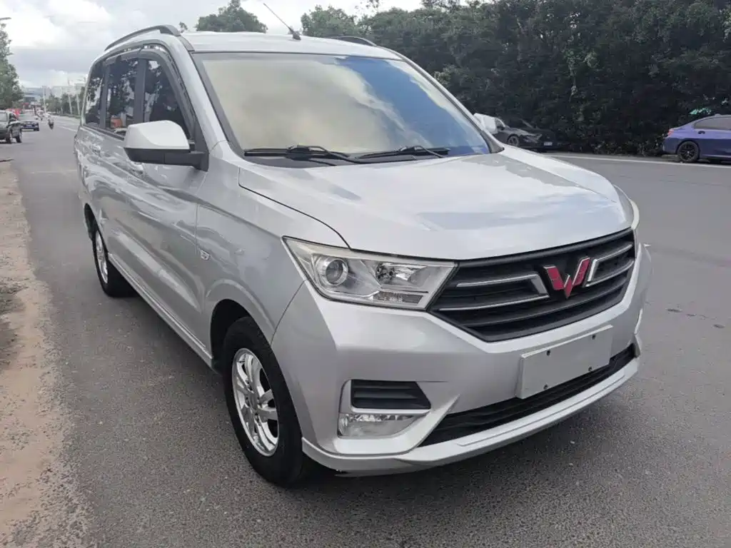 Wuling Hongguang 2019 — фото 4