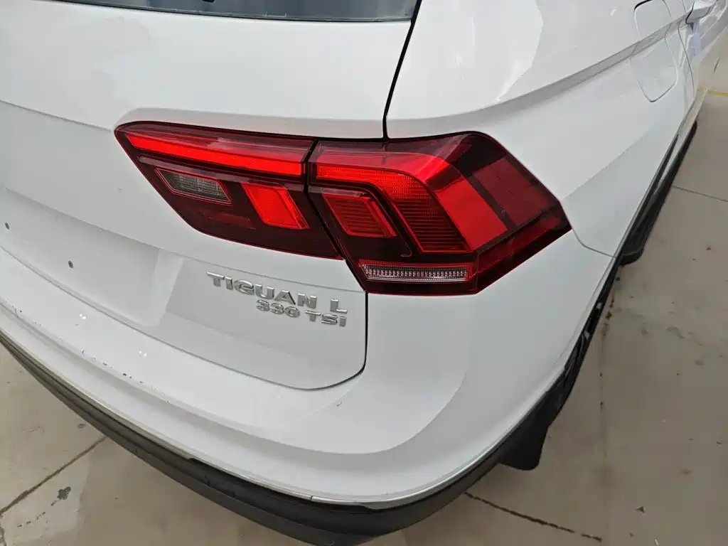 Volkswagen Tiguan L 2018 — фото 24