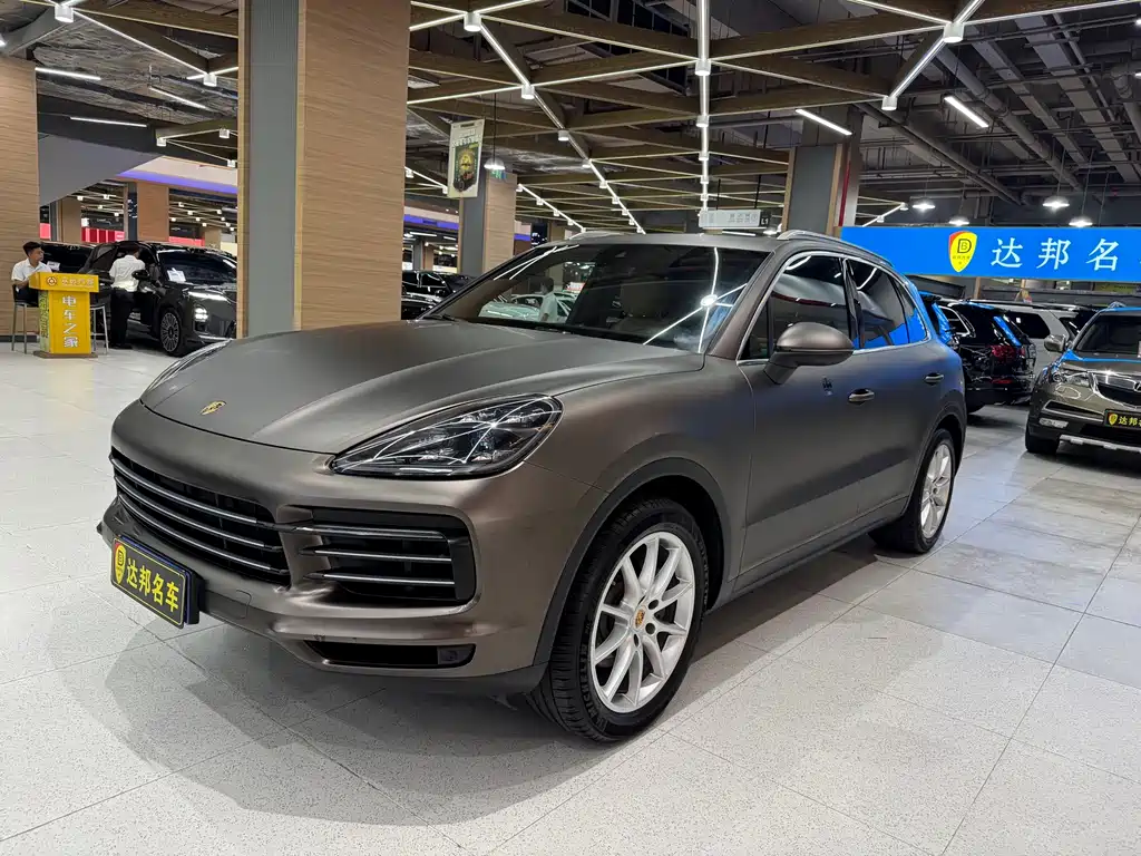 Porsche Cayenne 2019 — фото 1
