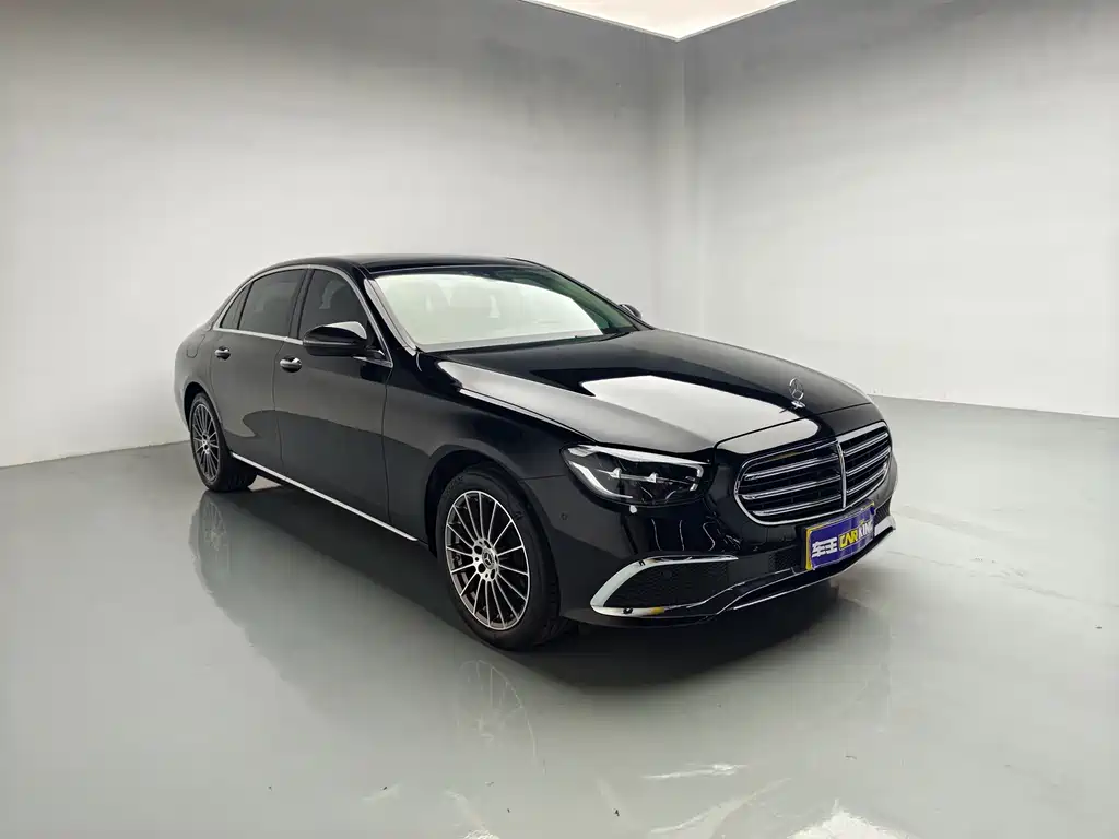 Mercedes-Benz E-Class 2022 — фото 21