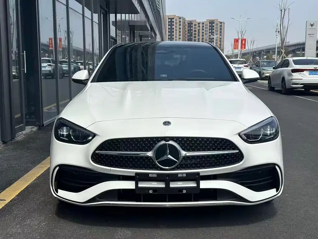 Mercedes-Benz C-Class 2025