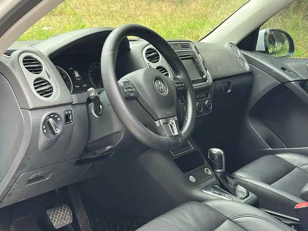 Volkswagen Tiguan 2015 — фото 10