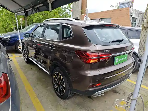 Roewe RX5 2016