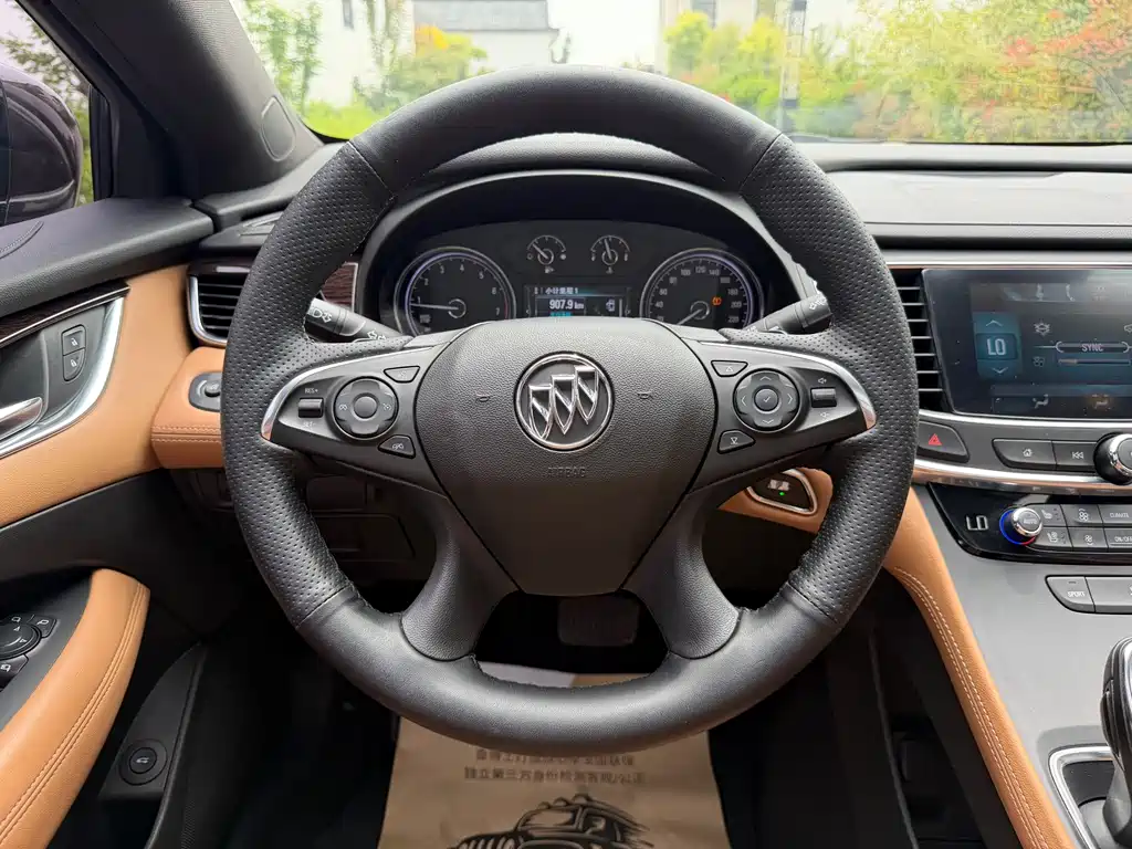 Buick LaCrosse 2017 — фото 12