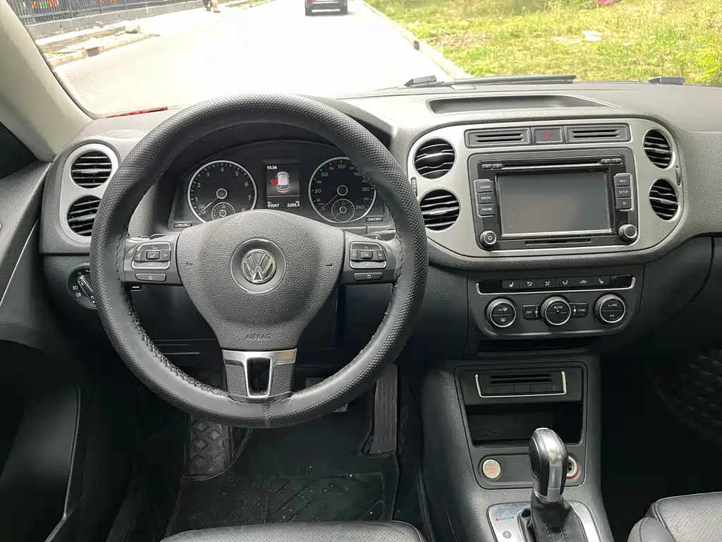 Volkswagen Tiguan 2015 — фото 6