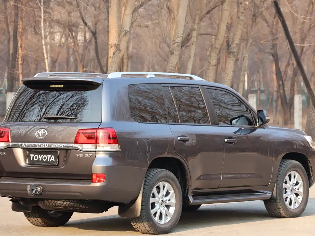 Toyota Land Cruiser 2020 — фото 7