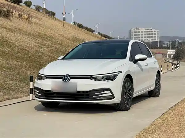 Volkswagen Golf 2021