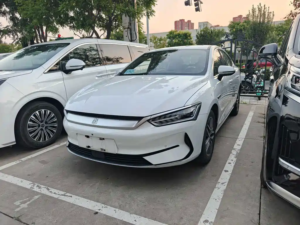 BYD Qin PLUS 2024 — фото 1