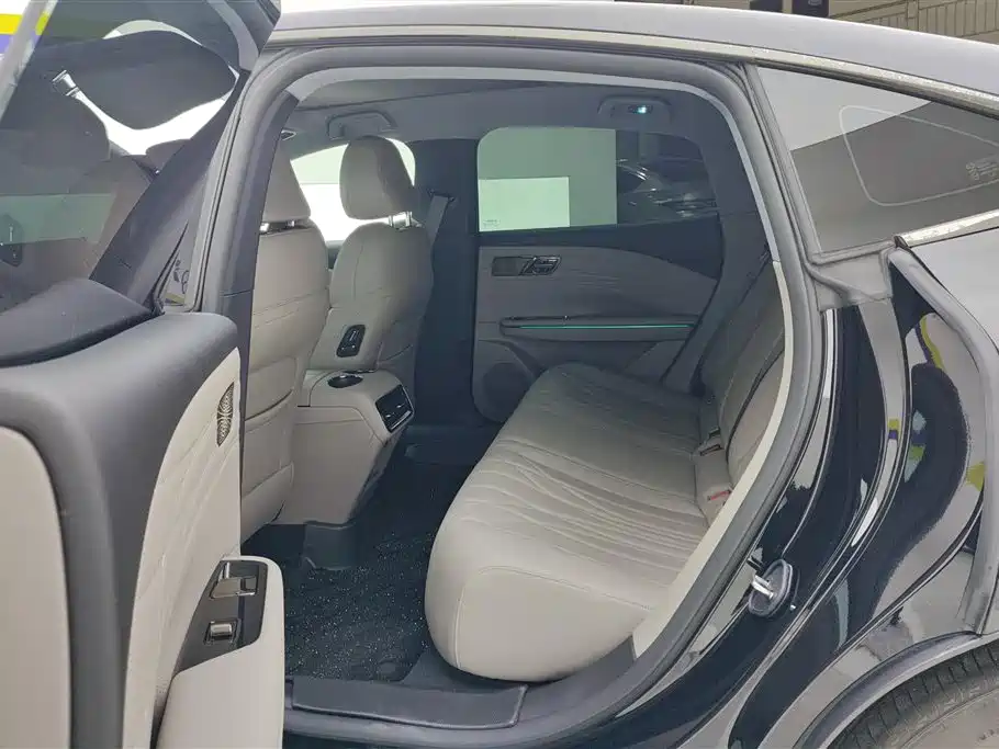 Geely Galaxy Starshine 8 2025 — фото 11