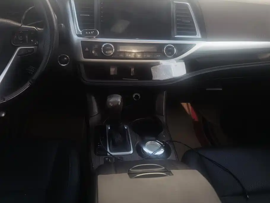 Toyota Highlander 2019 — фото 16