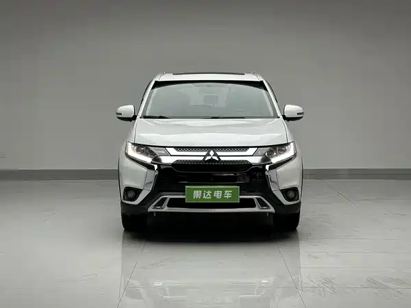 Mitsubishi Outlander 2020