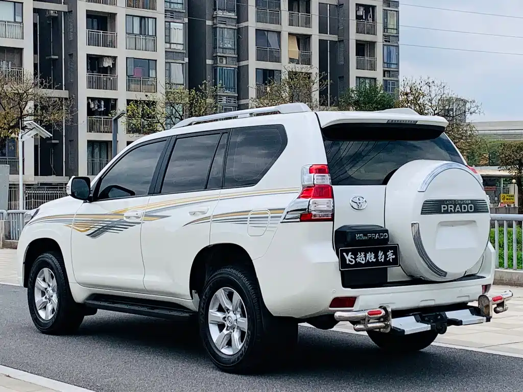 Toyota Prado 2015 — фото 3