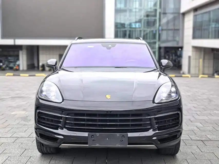 Porsche Cayenne 2019 — фото 2