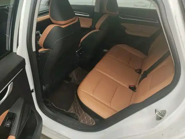 Geely Emgrand 2024