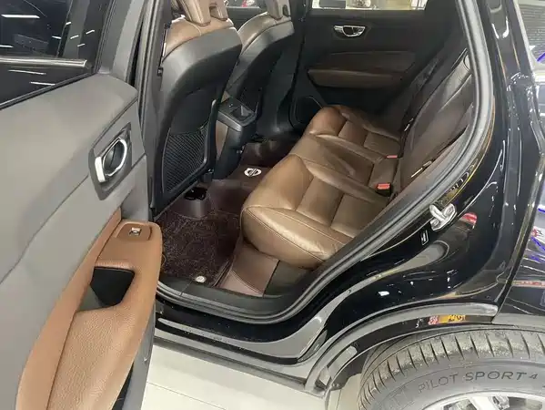 Volvo XC60 2020