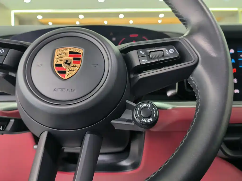 Porsche Cayenne 2024 — фото 12