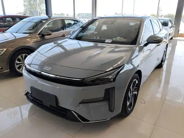 Geely Galaxy L6 2024