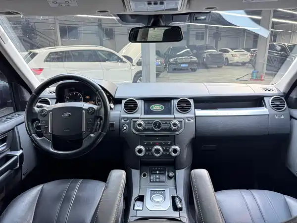 Land Rover Discovery 2016