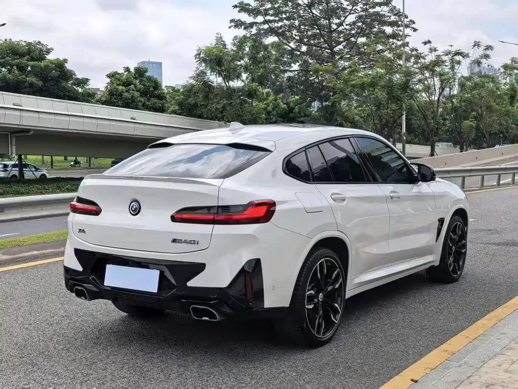 BMW X4 M40i 2022 — фото 5
