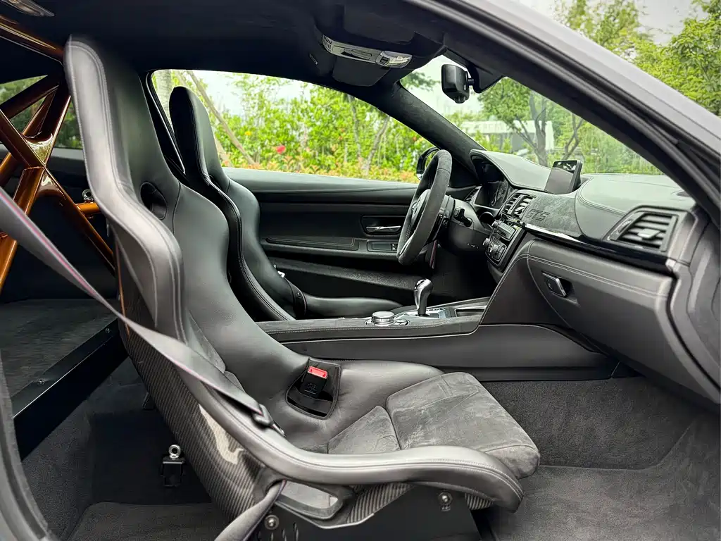BMW M4 2017 — фото 14