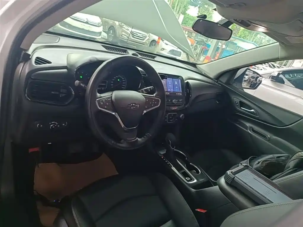 Chevrolet Equinox 2021 — фото 10