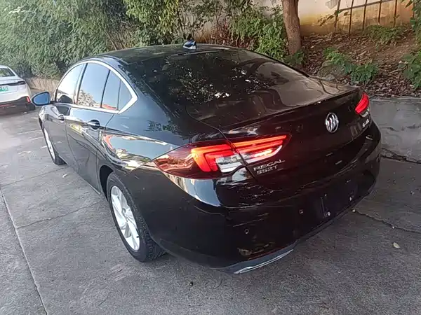 Buick Regal 2021