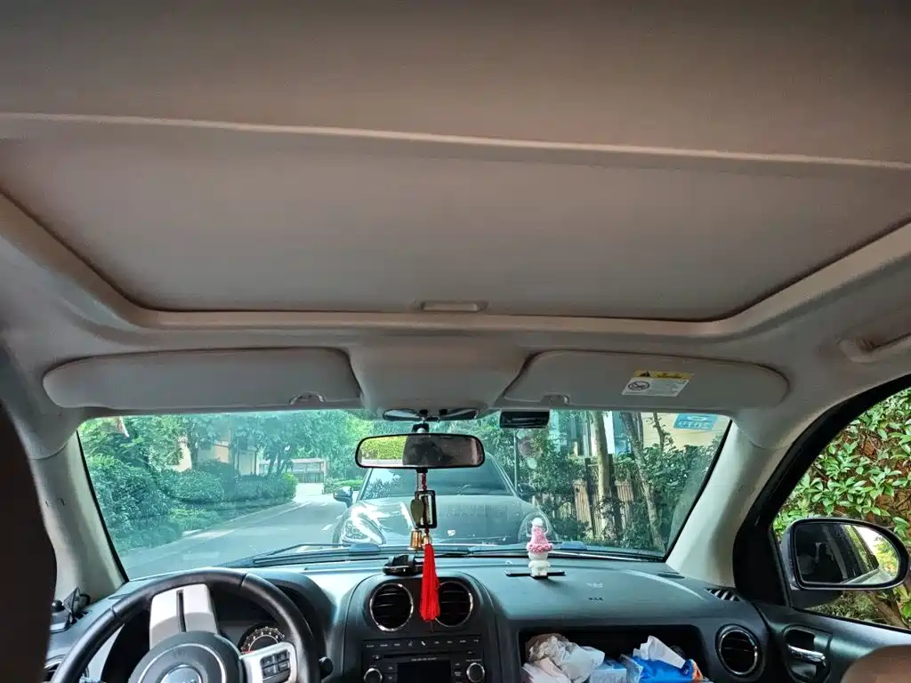 Jeep Compass 2015 — фото 9