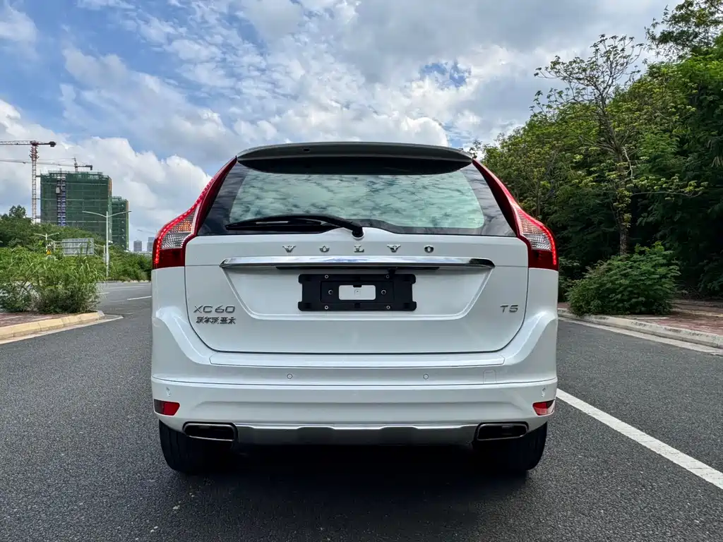 Volvo XC60 2016 — фото 4
