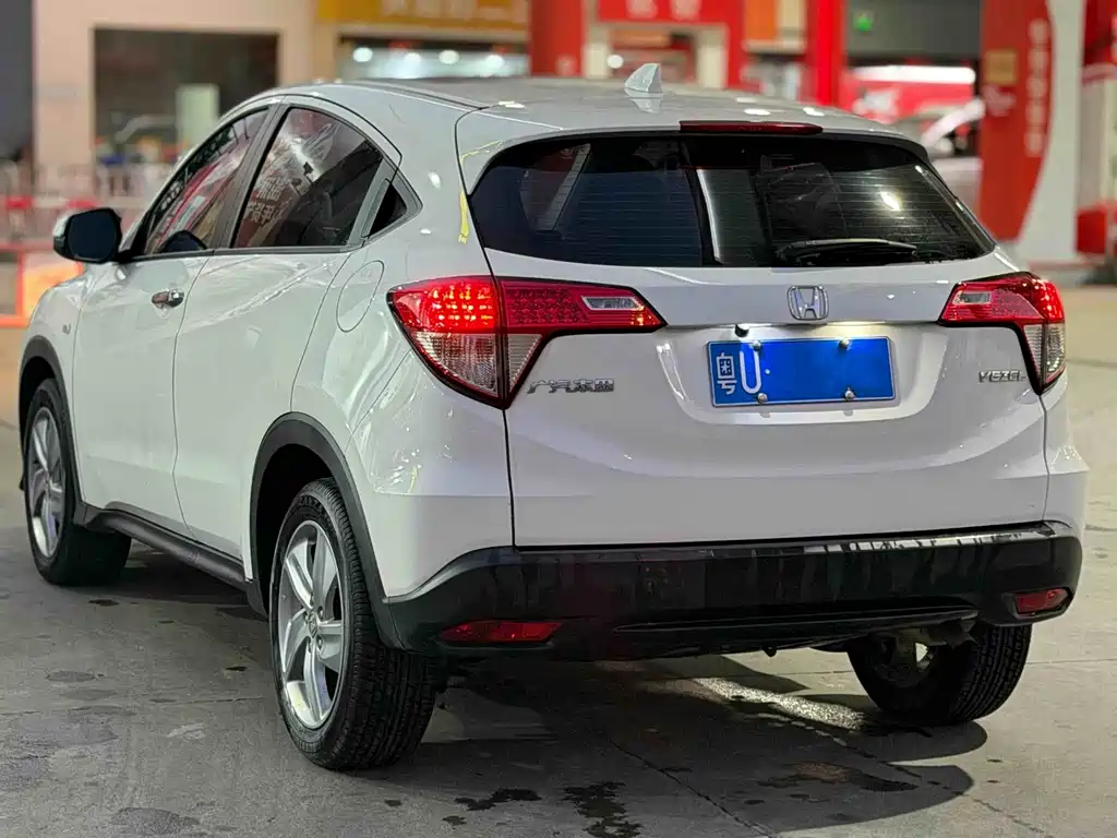 Honda Vezel 2021 — фото 9
