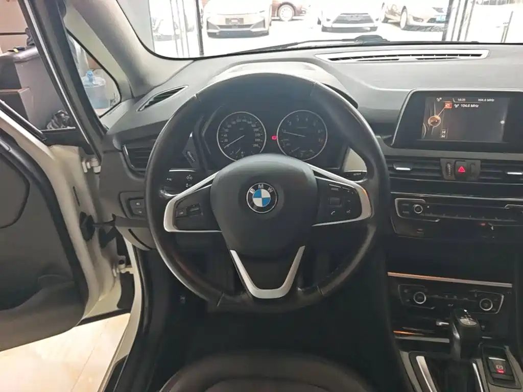 BMW 2 Series Gran Tourer 2018 — фото 11
