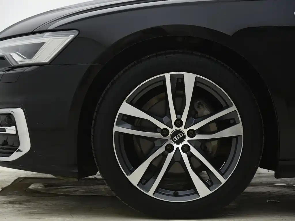 Audi A6L 2023