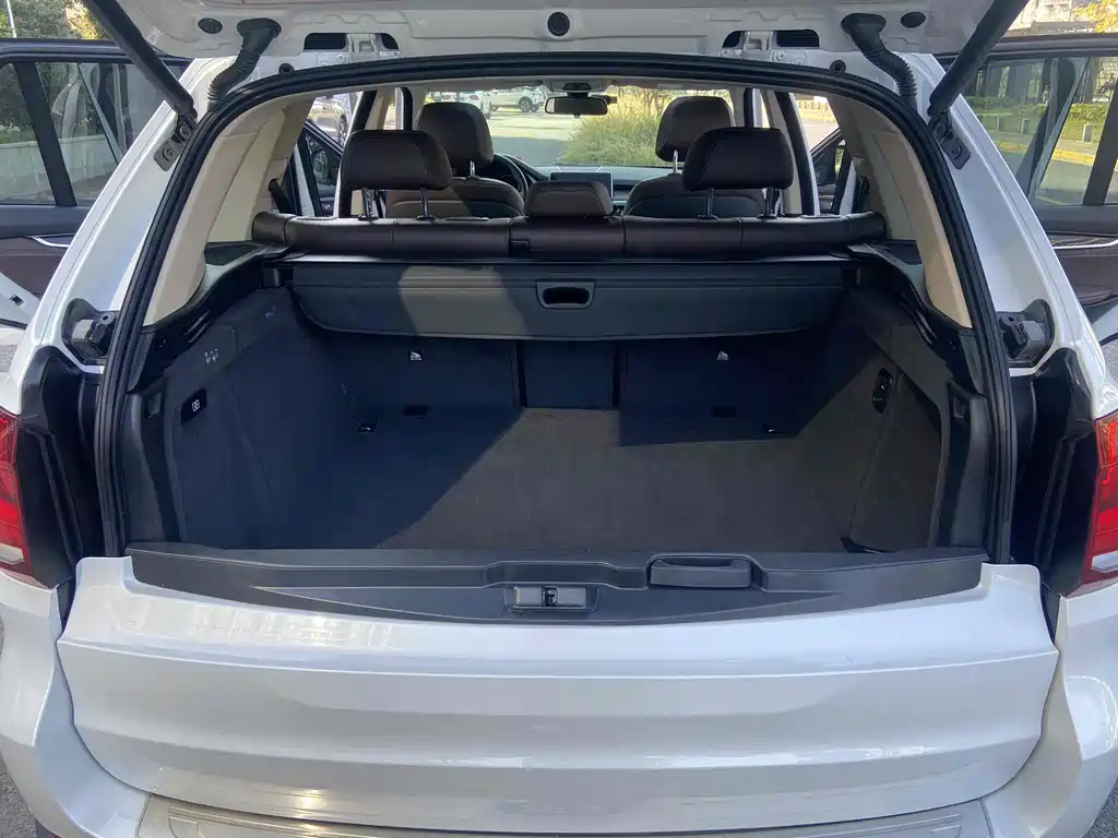 BMW X5 2018 — фото 11