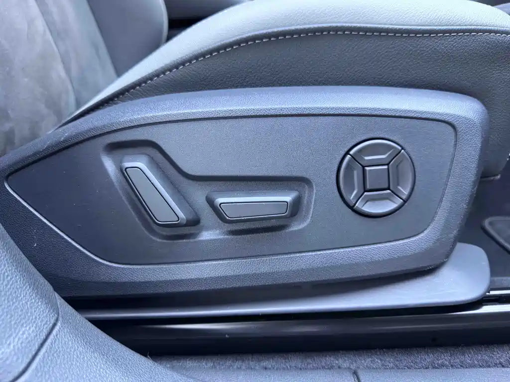 Audi Q3 2023 — фото 14