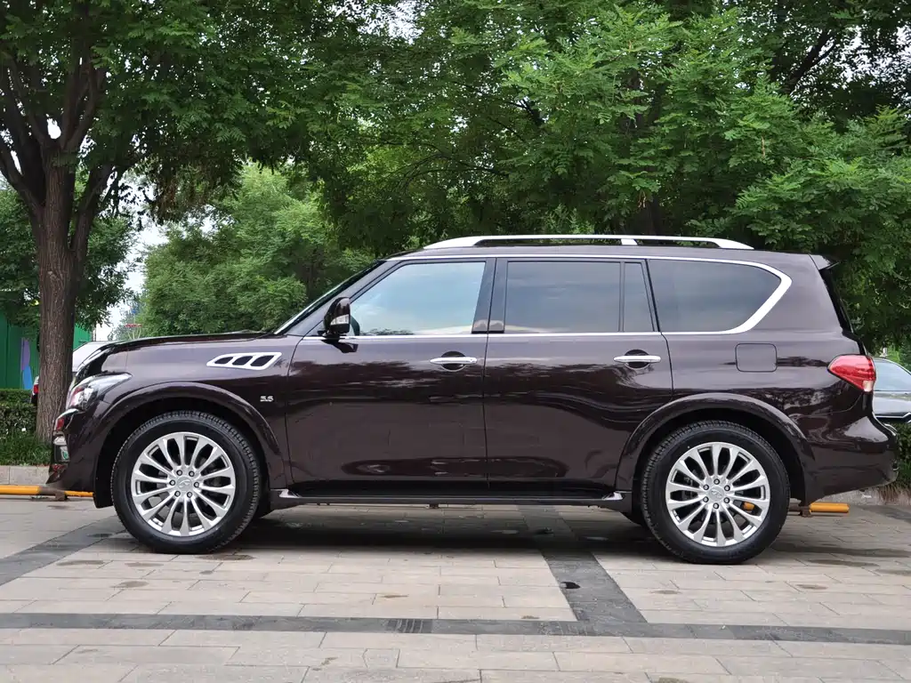 Infiniti QX80 2016 — фото 3