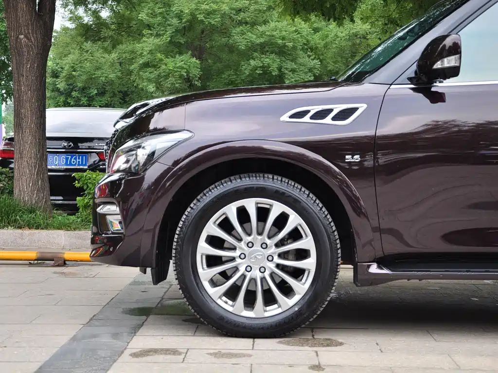 Infiniti QX80 2016 — фото 18