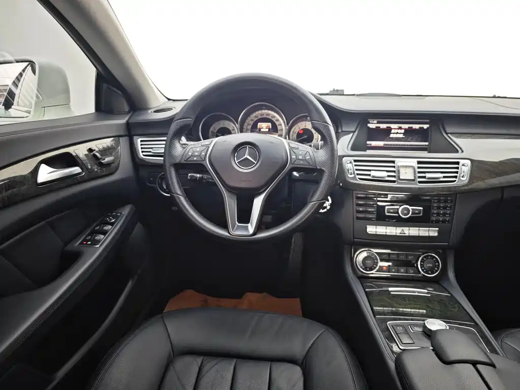 Mercedes-Benz CLS 2013 — фото 20