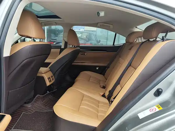 Lexus ES 2017