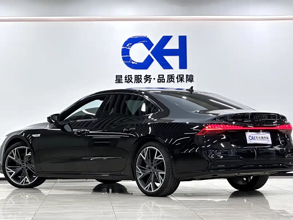 Audi A7L 2024 — фото 17